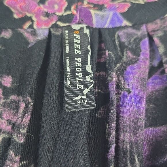Free People -633 Sleeveless Floral Tunic Top Black Purple Small - Picture 3 of 9